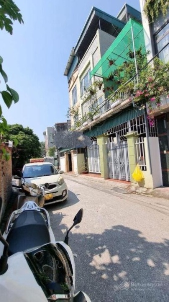 Bán nhà 5 tầng ngõ ô tô tránh tại Thạch Bàn, Long Biên, Hà Nội